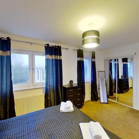 Orange Town House - Shaw Road, Only 6 Minutes To City Centre Aberdeen Esterno foto