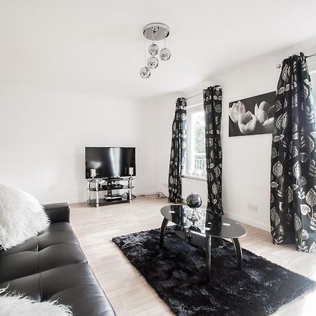 Orange Town House - Shaw Road, Only 6 Minutes To City Centre Aberdeen Esterno foto