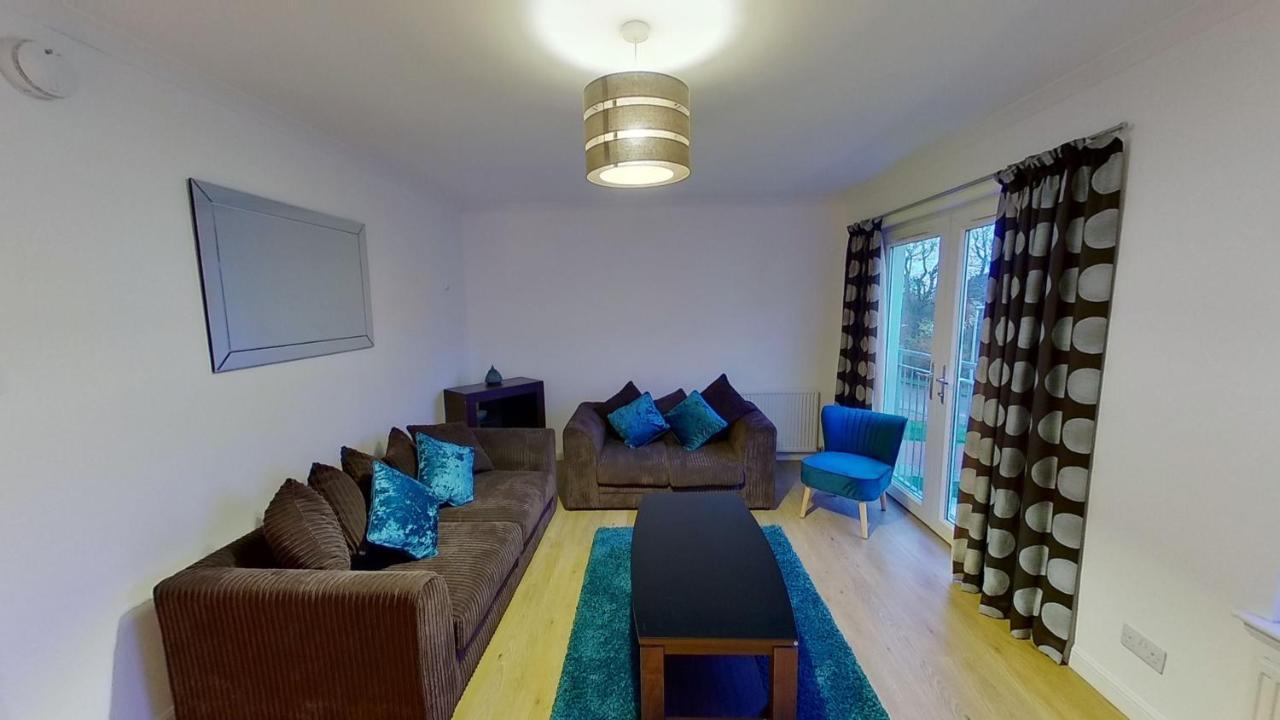 Orange Town House - Shaw Road, Only 6 Minutes To City Centre Aberdeen Esterno foto