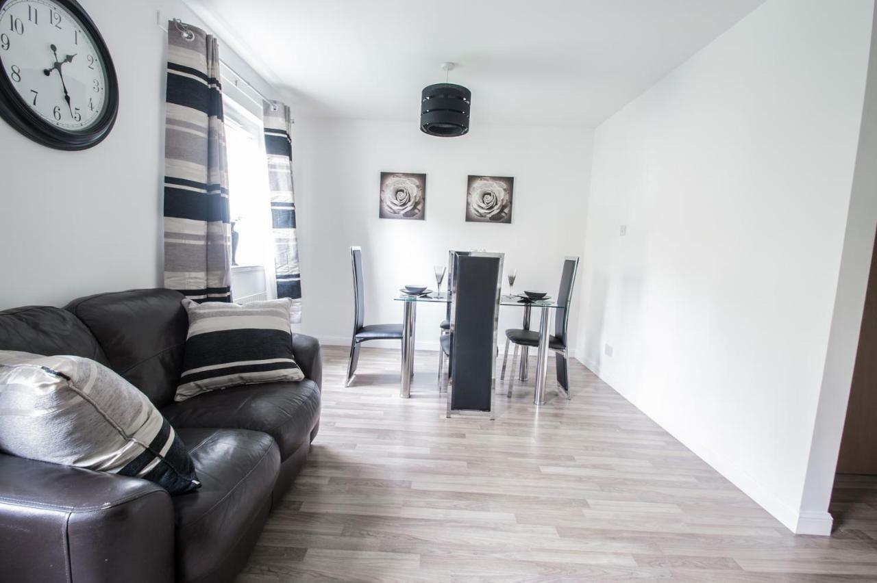 Orange Town House - Shaw Road, Only 6 Minutes To City Centre Aberdeen Esterno foto