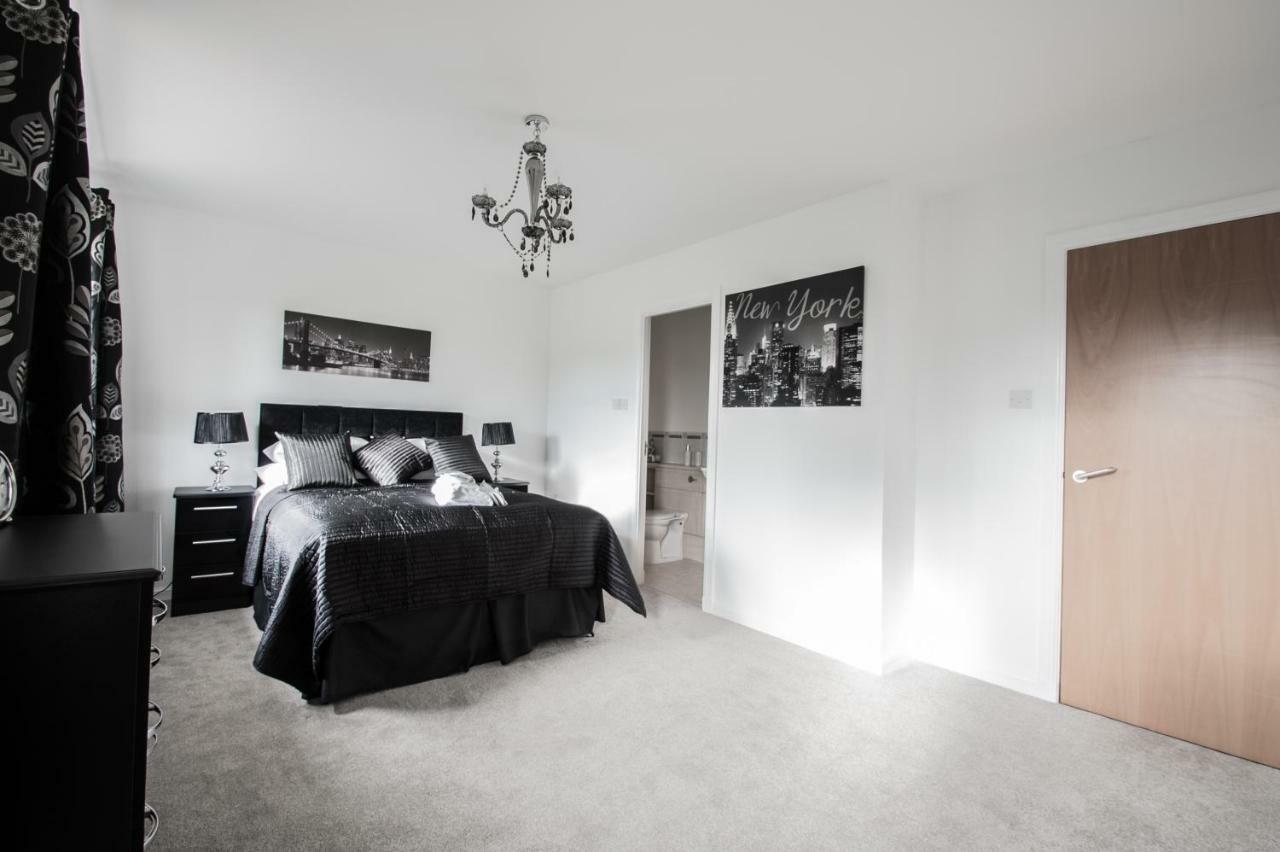 Orange Town House - Shaw Road, Only 6 Minutes To City Centre Aberdeen Esterno foto