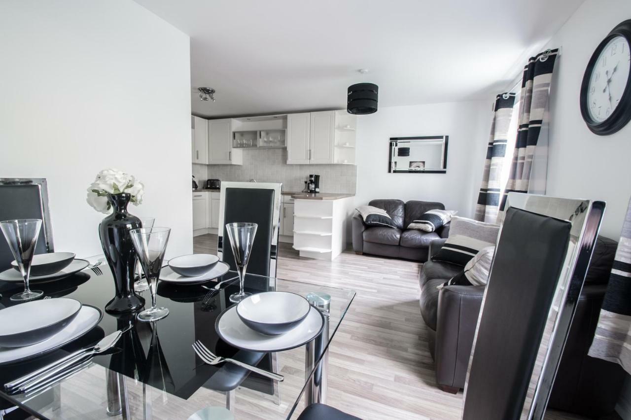 Orange Town House - Shaw Road, Only 6 Minutes To City Centre Aberdeen Esterno foto