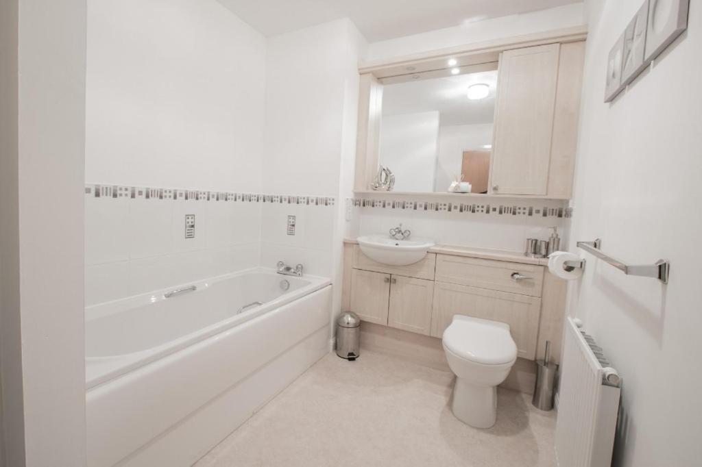 Orange Town House - Shaw Road, Only 6 Minutes To City Centre Aberdeen Esterno foto